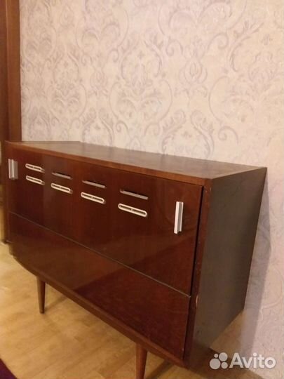 Тумба для постельных принадлежностей