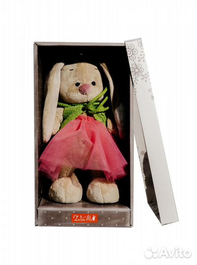 Зайка Ми в вязаном жилете, 25 см