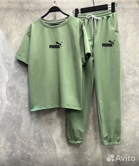 Женский спортивный костюм