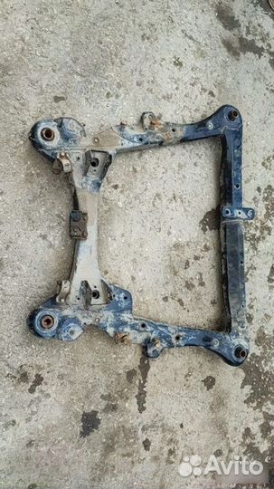 Подрамник передний Toyota Camry V50