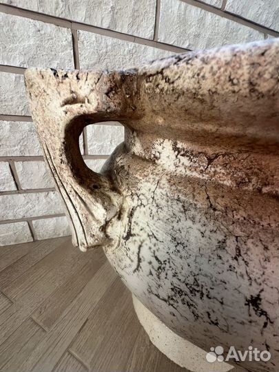 Кашпо на подставке-Греция