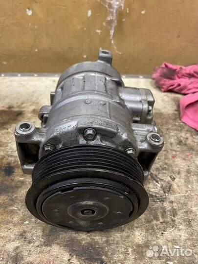 Компрессор кондиционера Volkswagen Passat B7/B6 1K