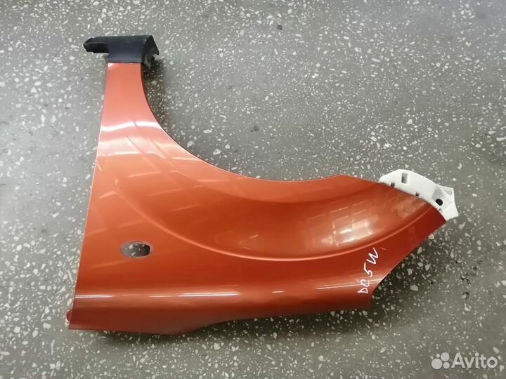 Крыло Б/У D46152211