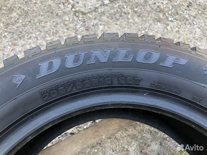 Dunlop SP Winter Ice 03 205/60 R16 96T
