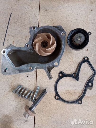 Помпа ford focus 3