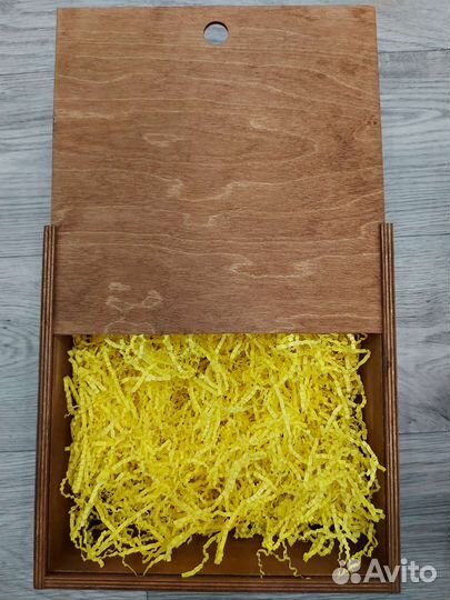 Деревянный подарочный бокс с наполнителем