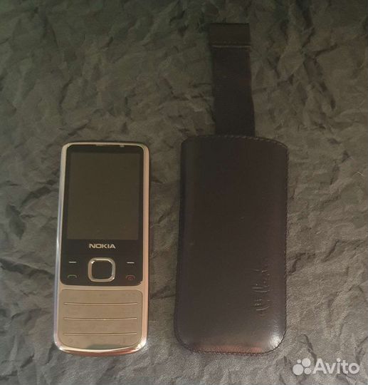 Телефон Nokia 6700