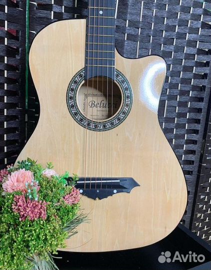 Акустическая гитара