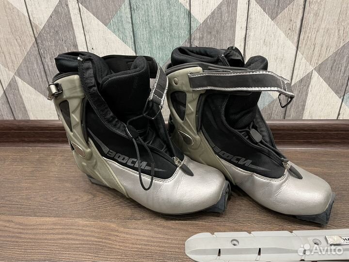 Лыжные ботинки женские 38р + крепления solomon SNS