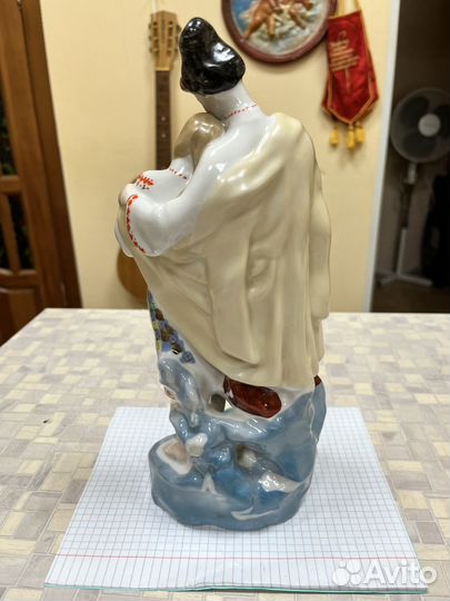 Статуэтка «майская ночь»