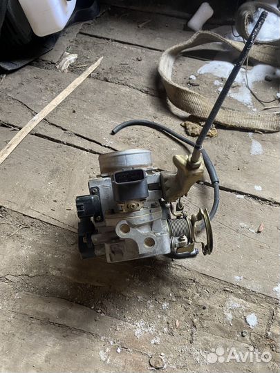 Дросельная заслонка cg10de