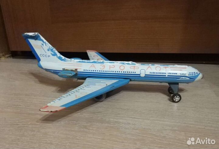 Модель самолета ил62 Аэрофлот ссср21407 металл