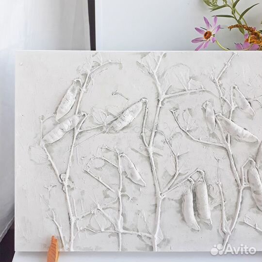 Ботанический барельеф 