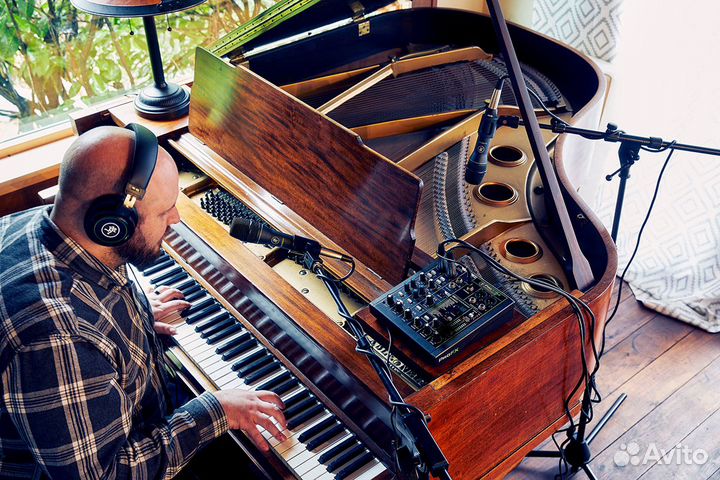 Комплект для домашней студии Mackie Performer Bund