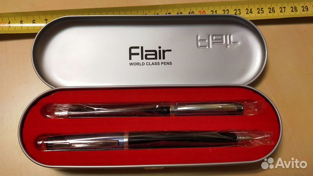 Набор ручек в подарочном футляре 