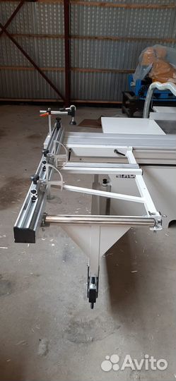 Форматно-раскроечный станок с роликовой кареткой