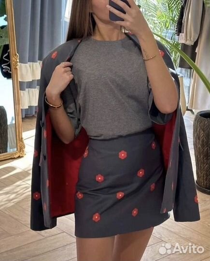 Костюм женский