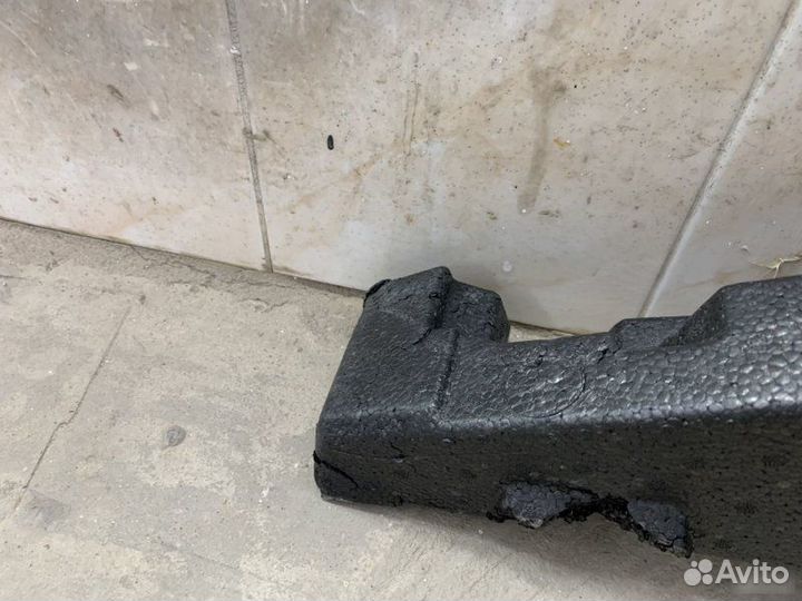 Наполнитель бампера передний Toyota Corolla E18