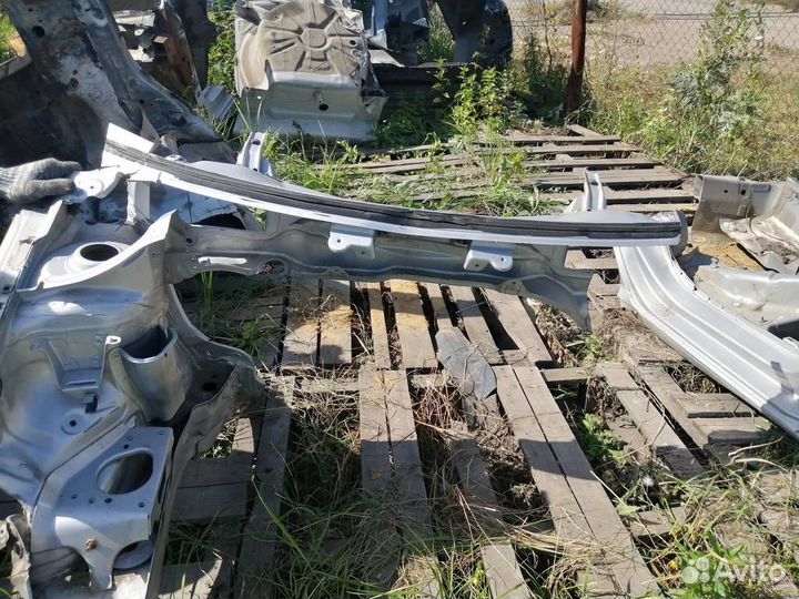 Лонжерон (четверть) передний правый Skoda Rapid 2