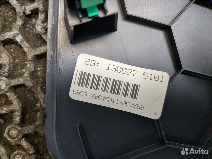 Пластик центральной консоли Ford Explorer, 2016