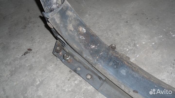 Кронштейн бака топливного б/у DXI 450 renault PRE