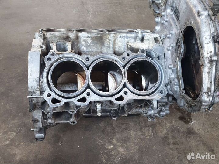 Блок цилиндров VQ35 ниссан инфинити