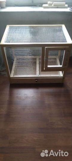 Большая клетка для птиц