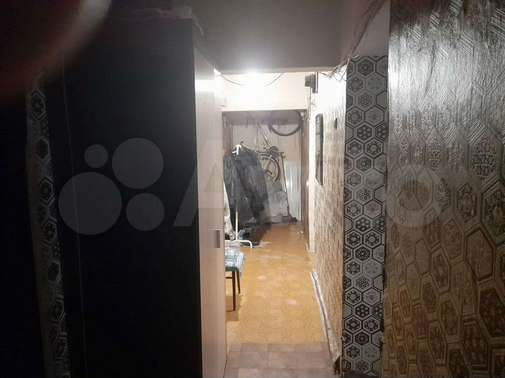 Комната 12,4 м² в 5-к., 1/5 эт.