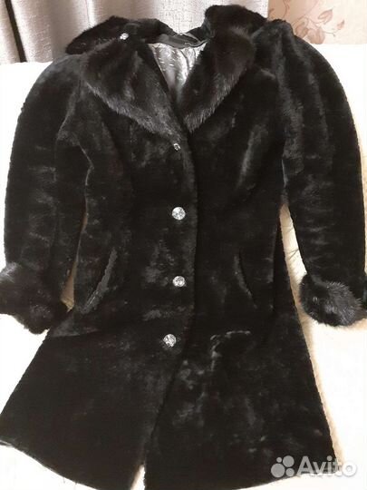 Пальто мутоновое с капюшоном 44р