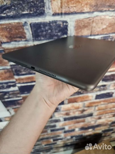 Планшет Apple iPad 7