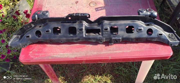 Панель передняя верхняя часть Toyota Yaris 2