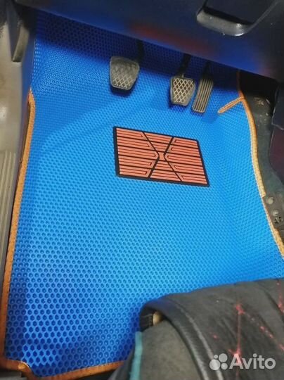 Эва автоковрики 3Д с бортиками Tauro