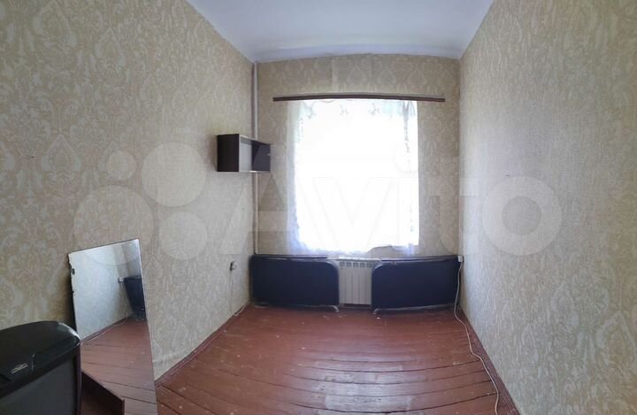 Комната 14 м² в 4-к., 4/4 эт.