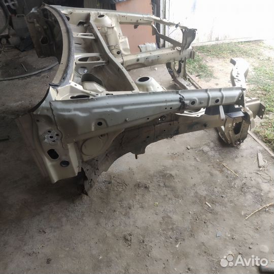 Передняя часть Шевроле Лачетти (хетчбэк)