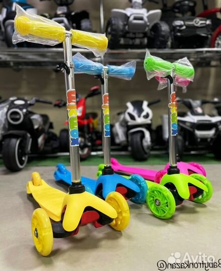 Самокат Трехколесный поворотный Schotter