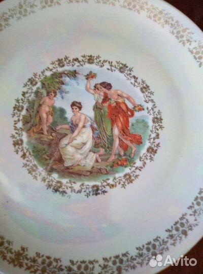 Блюдо и тарелки