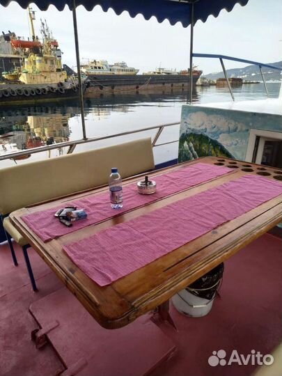 Катер прогулочный