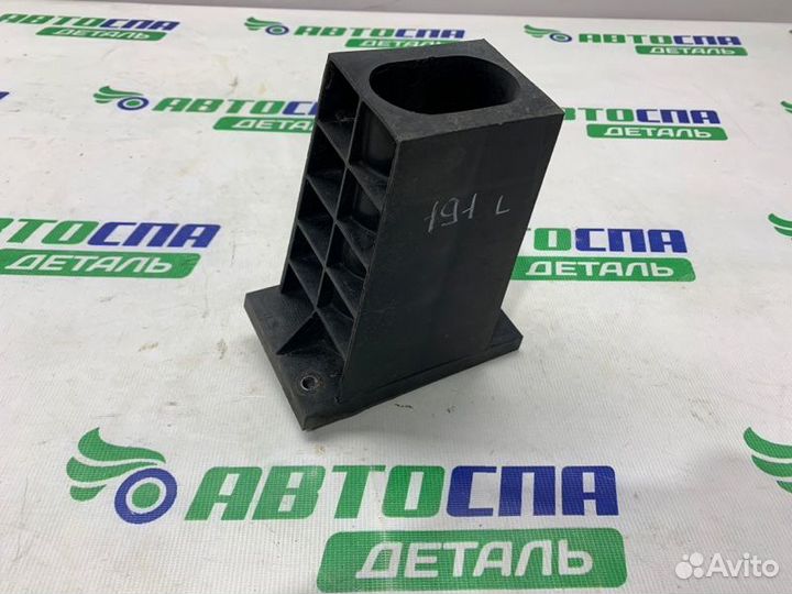 Кронштейн бампера передний левый Citroen C4 Grand