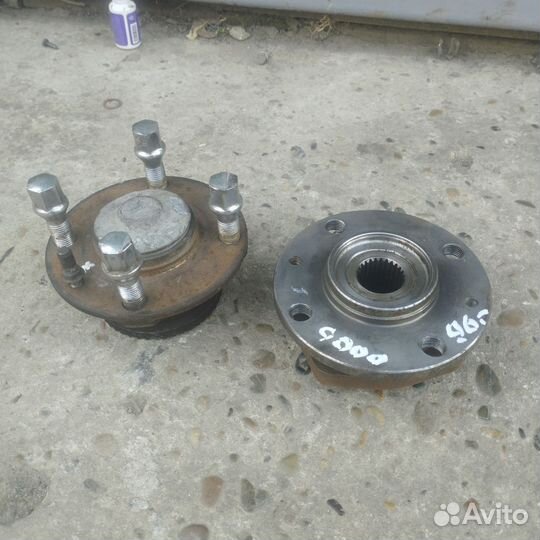 Ступица Сааб 9000