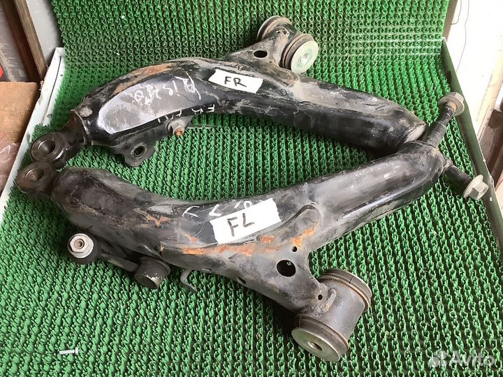 Рычаг передний нижний lexus IS250