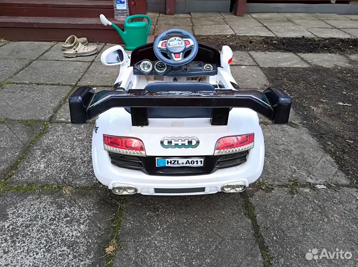 Детский электромобиль бу