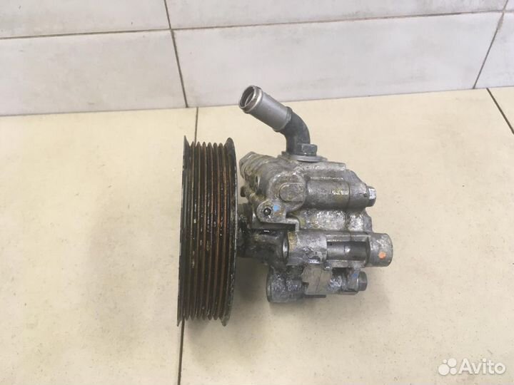 Насос гидроусилителя Hi Lux 2015