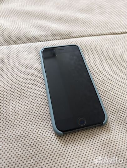 iPhone 8, 64 ГБ