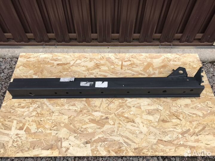 Порог левый Mercedes Benz X156 GLA 2014-2020