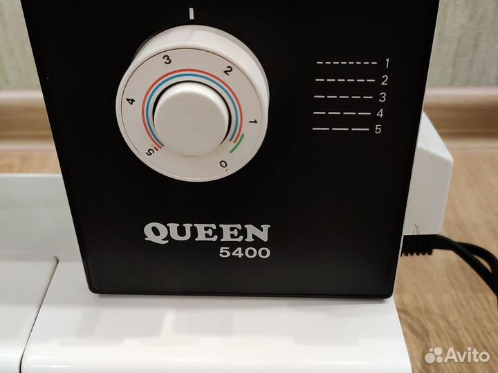 Швейная машина Queen 5400
