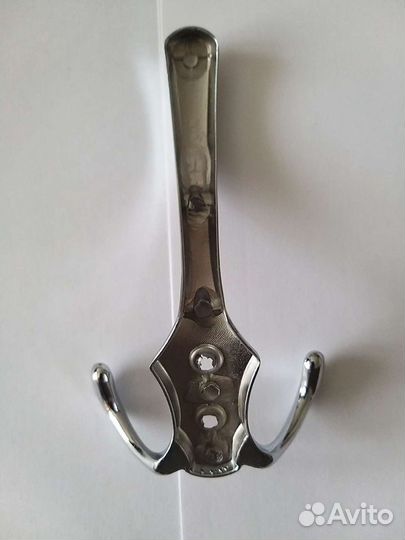 Крючок мебельный