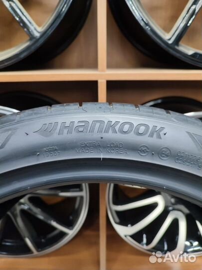 Hankook Ventus S1 Evo 3 K127 285/35 R21 и 325/30 R21 105Y