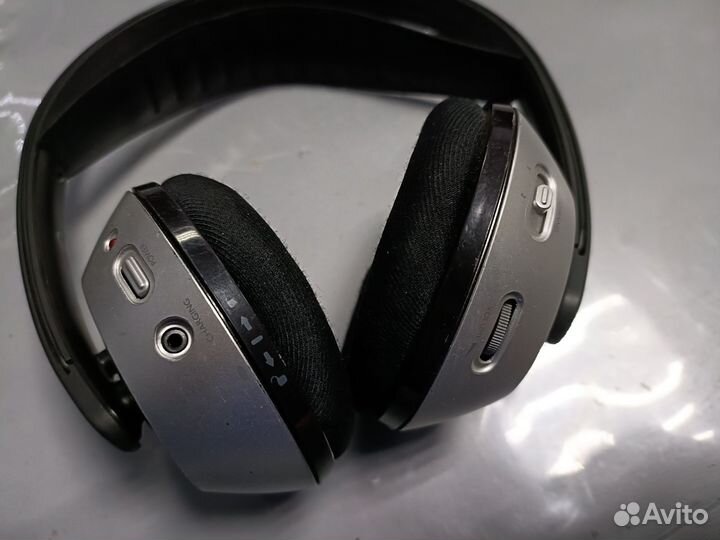 Беспроводные наушники philips