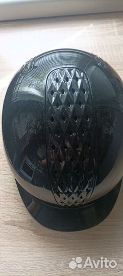 Шлем для конного спорта