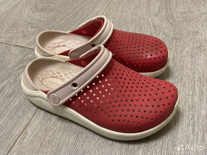 Для девочки crocs j2
